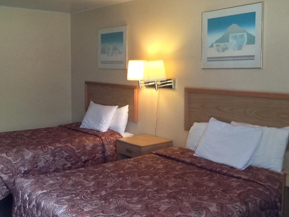 Silver Spur Motel Lander Exterior photo