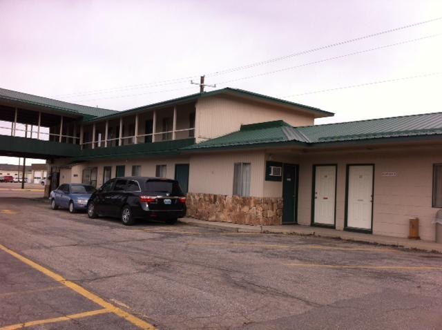 Silver Spur Motel Lander Exterior photo